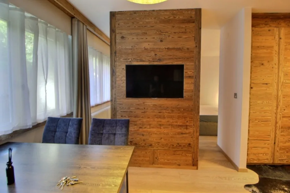 Charmantes renoviertes Studio in der Nähe des Zentrums von Montana – Foto 2 von 4