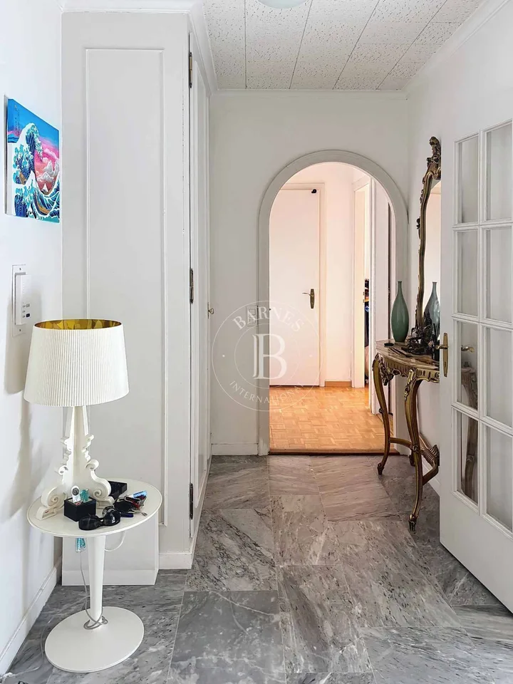 Schönes 4-Zimmer-Apartment in einer erhöhten Etage im Herzen von Champel – Foto 5 von 10