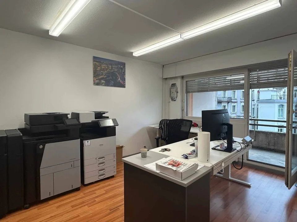 Büros, 51 m2 große Räume zur Miete in La Chaux-de-Fonds – Foto 3 von 5