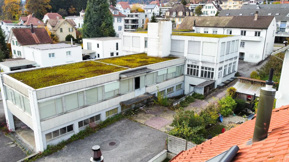 Paquet immobilier à rendement élevé avec autorisation de conversion en logements – photo 5 sur 10