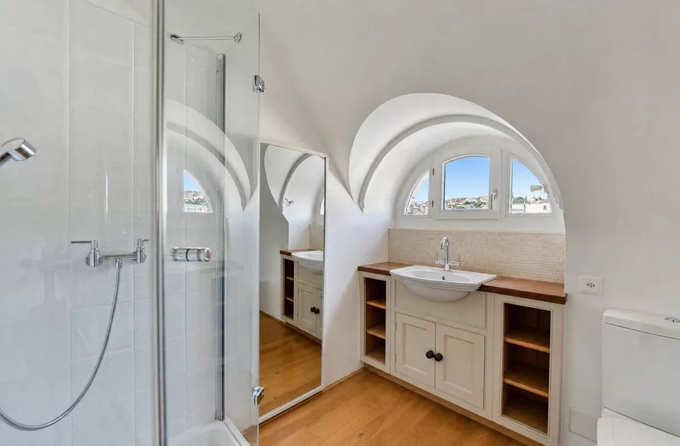 Casa padronale rinnovata con vista panoramica sul Lago di Ginevra – foto 8 di 10