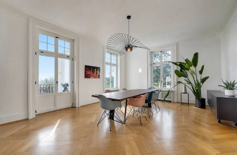Casa padronale rinnovata con vista panoramica sul Lago di Ginevra – foto 3 di 10