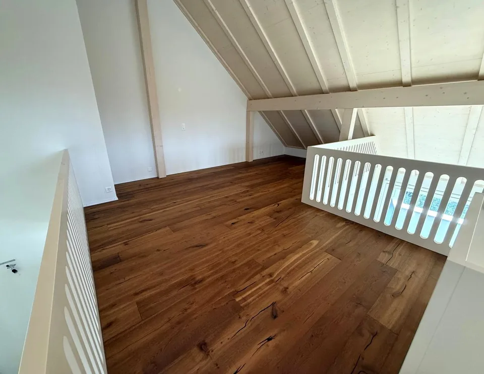 Helle 4.5-Zimmer-Wohnung mit zwei Balkonen und einer grosszügigen Galerie – Foto 20 von 22
