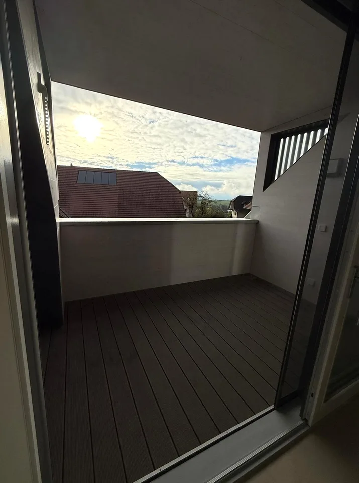 Helle 4.5-Zimmer-Wohnung mit zwei Balkonen und einer grosszügigen Galerie – Foto 10 von 22