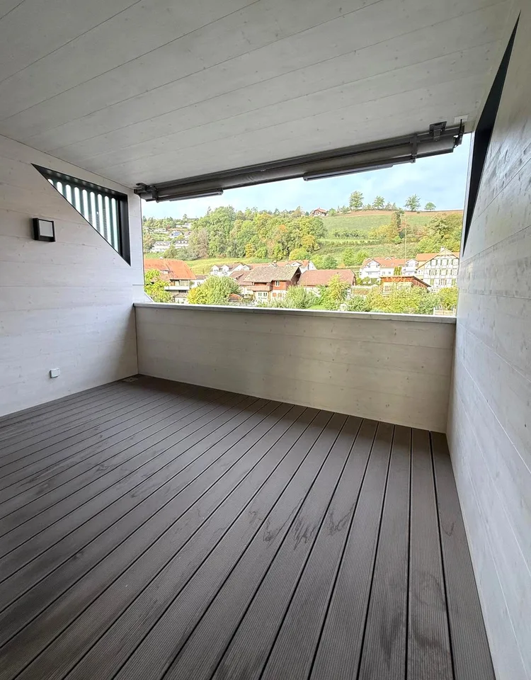 Helle 4.5-Zimmer-Wohnung mit zwei Balkonen und einer grosszügigen Galerie – Foto 8 von 22