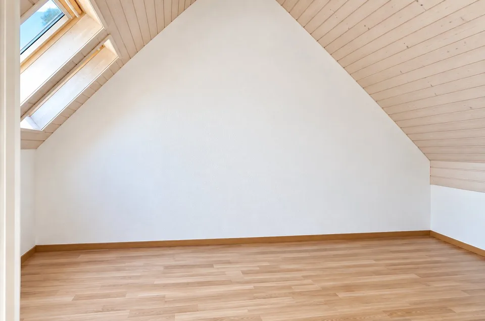 Charmante 2.5-Zimmer-Dachwohnung mit herrlichem Ausblick in Fischbach-Göslikon – Foto 6 von 6