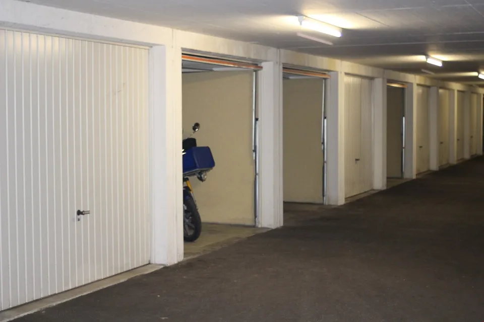 Garagenbox zu vermieten – Foto 2 von 4