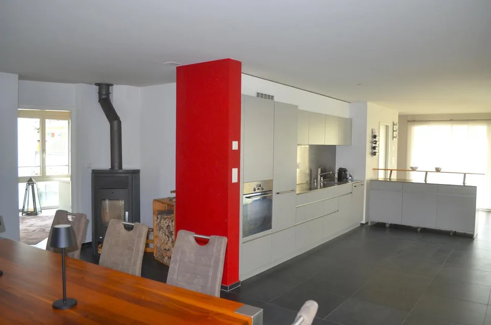 Moderne, lichtdurchflutete 3.5-Zimmer-Loft-Wohnung mit grosszügigem Balkon in Ostermundigen – Foto 6 von 13