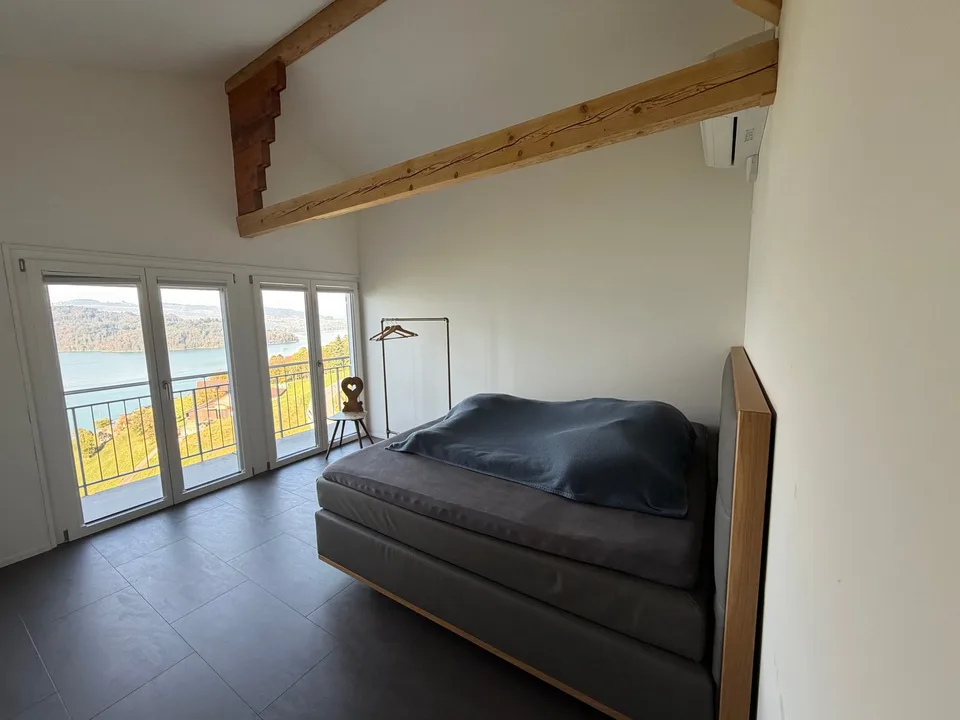 Exklusives möbliertes 5.5-Zimmer-Apartment mit atemberaubendem Seeblick und Bergpanorama – Foto 14 von 24