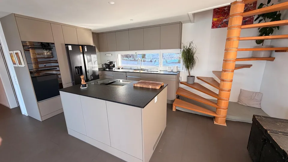 Exklusives möbliertes 5.5-Zimmer-Apartment mit atemberaubendem Seeblick und Bergpanorama – Foto 9 von 24