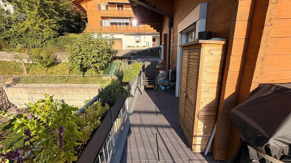 Exklusives möbliertes 5.5-Zimmer-Apartment mit atemberaubendem Seeblick und Bergpanorama – Foto 5 von 24