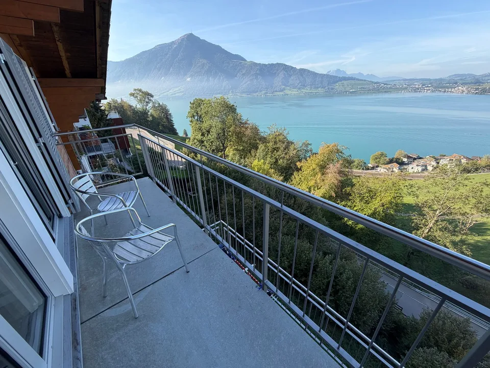 Exklusives möbliertes 5.5-Zimmer-Apartment mit atemberaubendem Seeblick und Bergpanorama – Foto 4 von 24