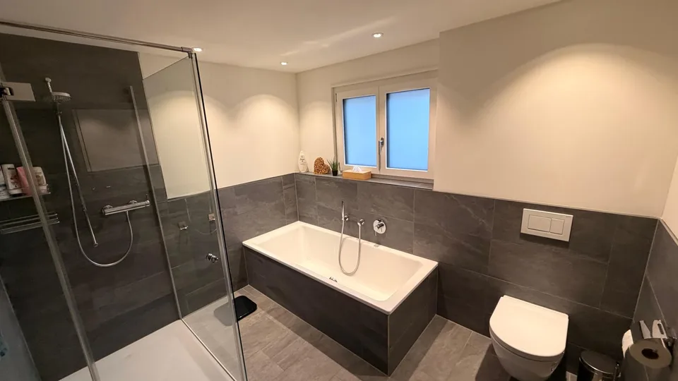 Exklusives möbliertes 5.5-Zimmer-Apartment mit atemberaubendem Seeblick und Bergpanorama – Foto 24 von 24