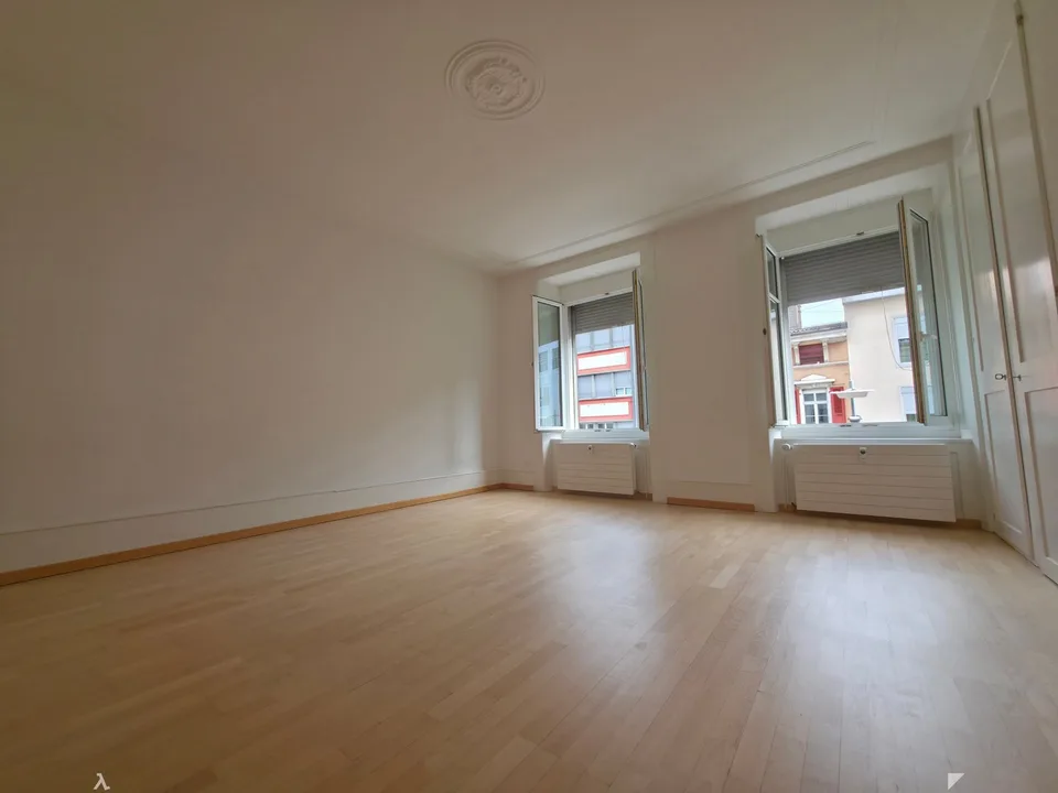 4.5-Zimmer-Wohnung / Appartement de 4.5 pièces – Foto 4 von 12