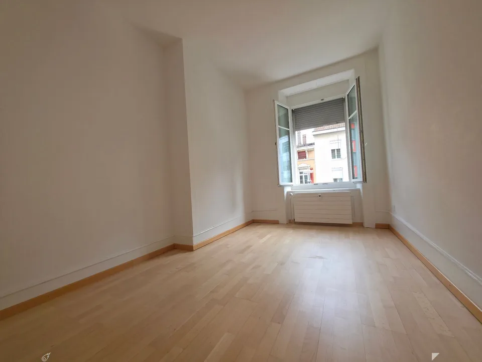 4.5-Zimmer-Wohnung / Appartement de 4.5 pièces – Foto 2 von 12