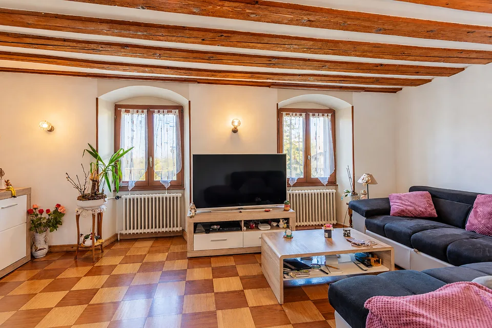 Casa di villaggio con granaio e giardino a Bex – foto 5 di 13