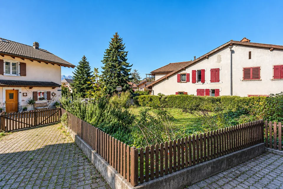 Casa di villaggio con granaio e giardino a Bex – foto 2 di 13