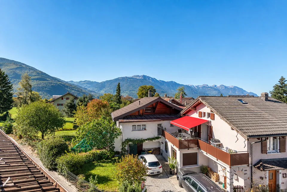 Casa di villaggio con granaio e giardino a Bex – foto 11 di 13