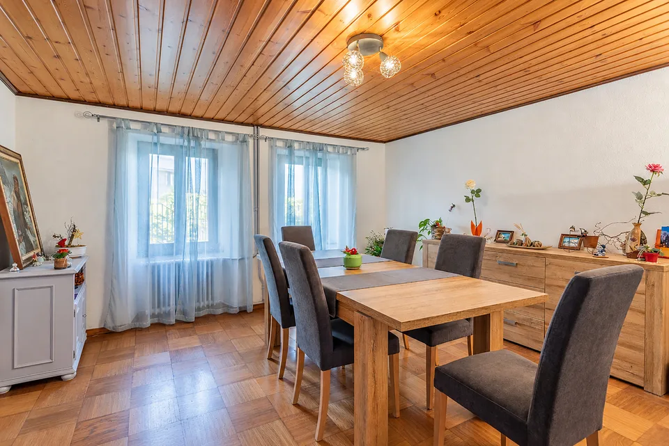 Casa di villaggio con granaio e giardino a Bex – foto 3 di 13