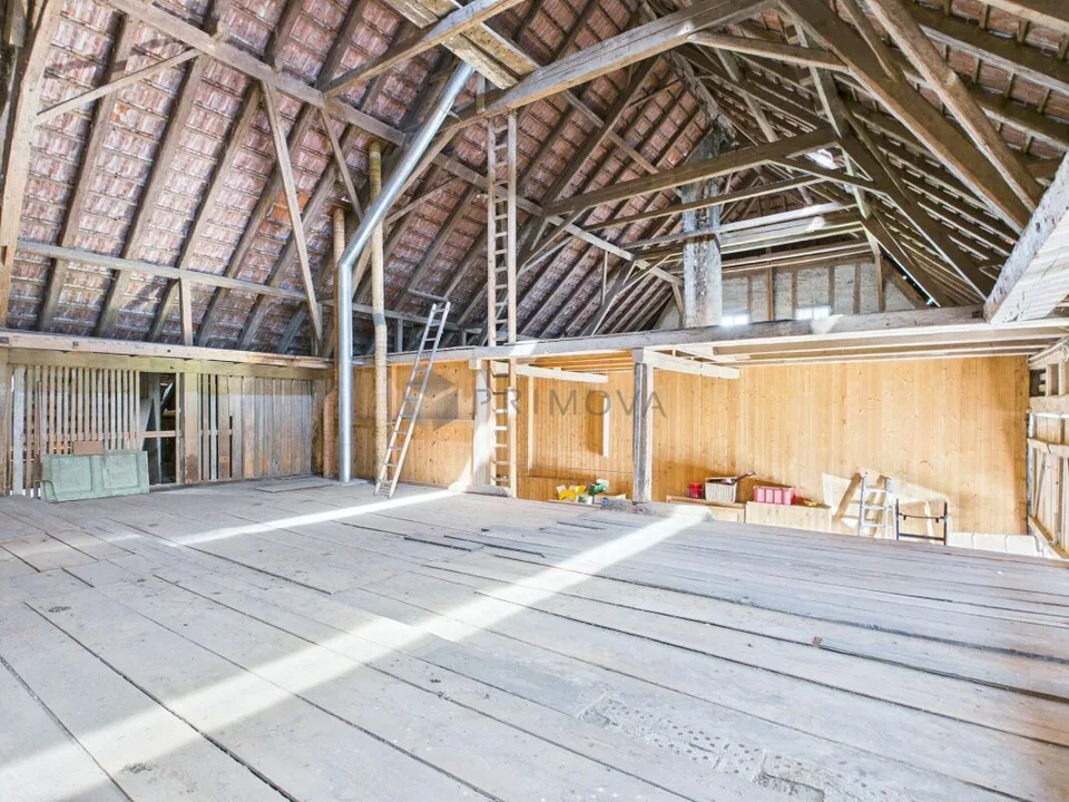 Maison de ferme bien entretenue avec grande réserve de terrain constructible dans la zone centrale du beau Seeland – photo 14 sur 18
