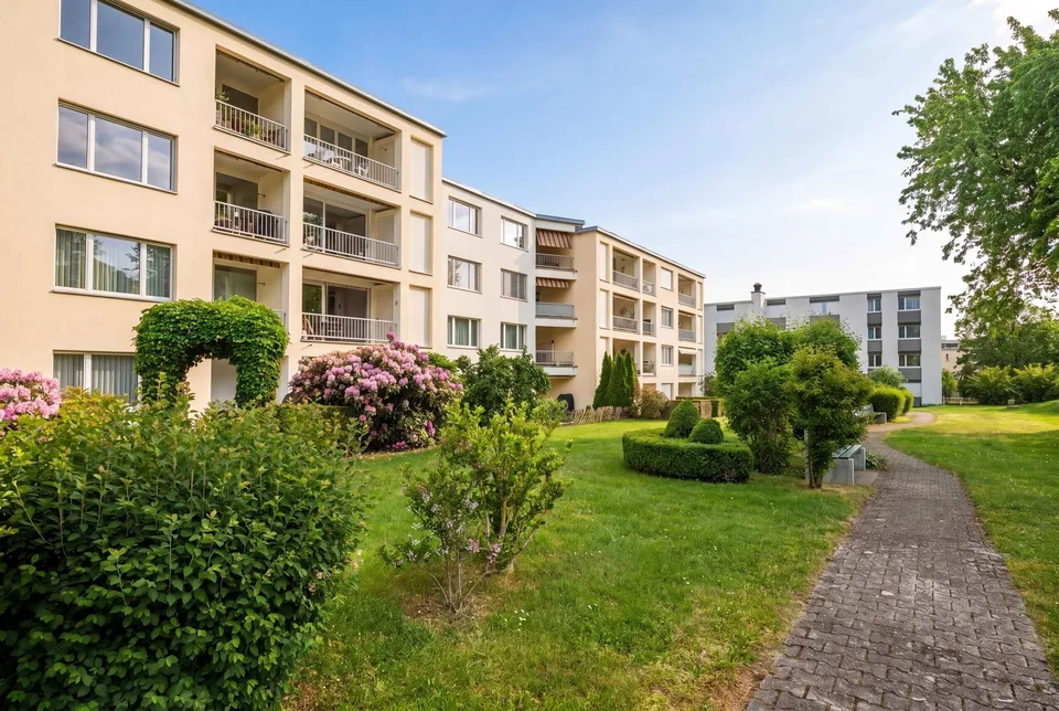APPARTAMENTO DI CLASSE E BEN MANTENUTO DI 3,5 LOCALI – foto 7 di 8