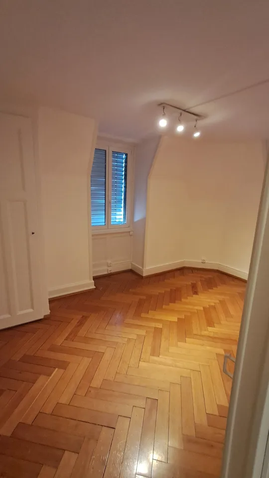 IN AFFITTO – APPARTAMENTO DI 2.5 LOCALI AL 3° PIANO – LOSANNA – foto 3 di 8