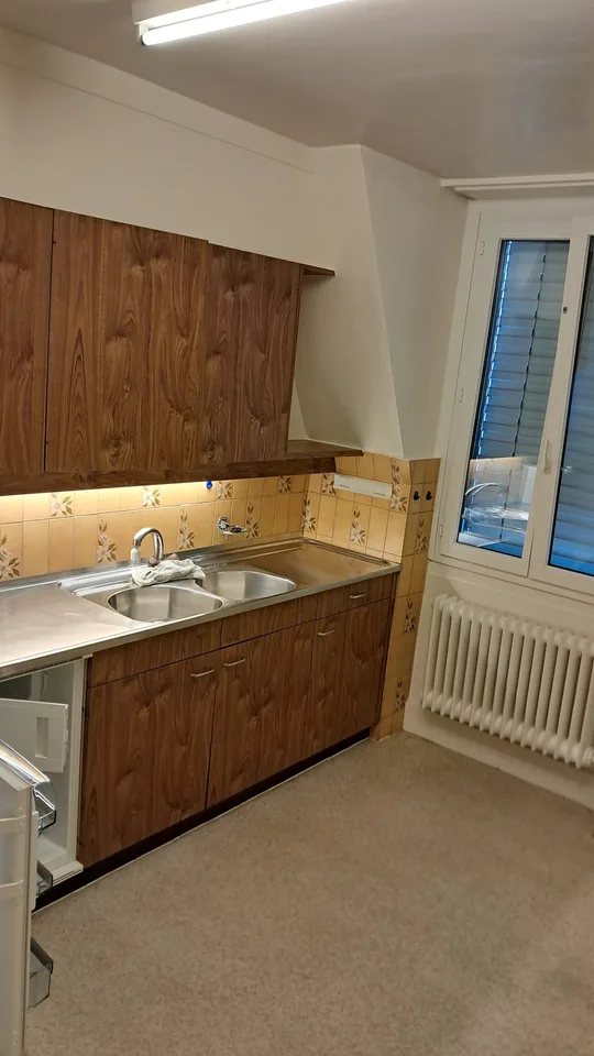 IN AFFITTO – APPARTAMENTO DI 2.5 LOCALI AL 3° PIANO – LOSANNA – foto 4 di 8