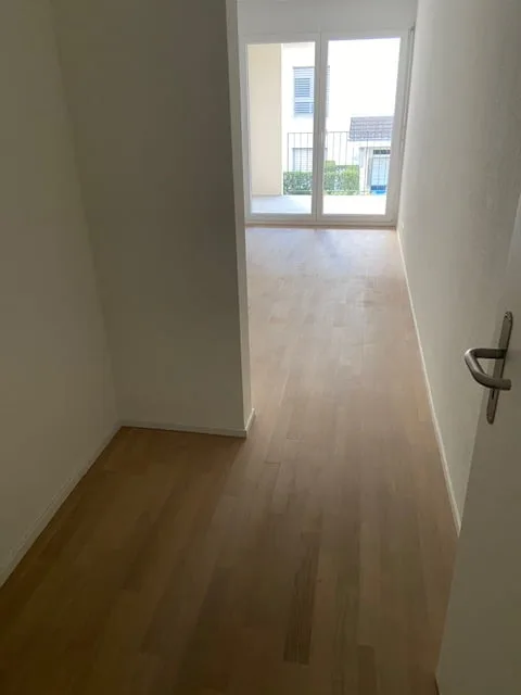 Appartamento luminoso, moderno con ampio balcone – foto 12 di 16