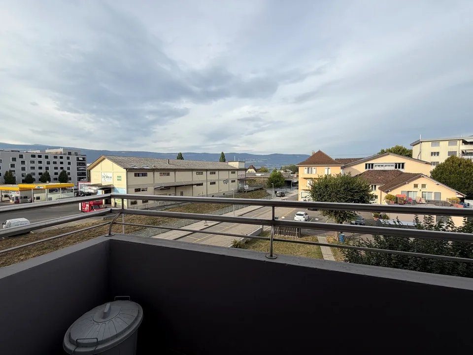 Bel appartement de 4.5 pièces rénové situé à Yverdon-les-Bains proche de la gare – photo 5 sur 13