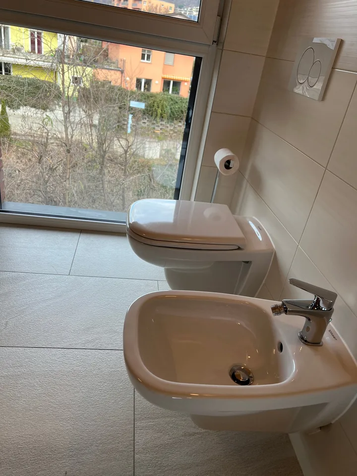 Moderne Dachwohnung mit Dachterrasse in Cadro zum Verkauf - PARKPLATZ – Foto 7 von 15