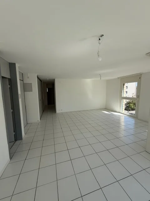Appartamento 4.5 locali ristrutturato con balcone a CRESSIER – foto 7 di 20