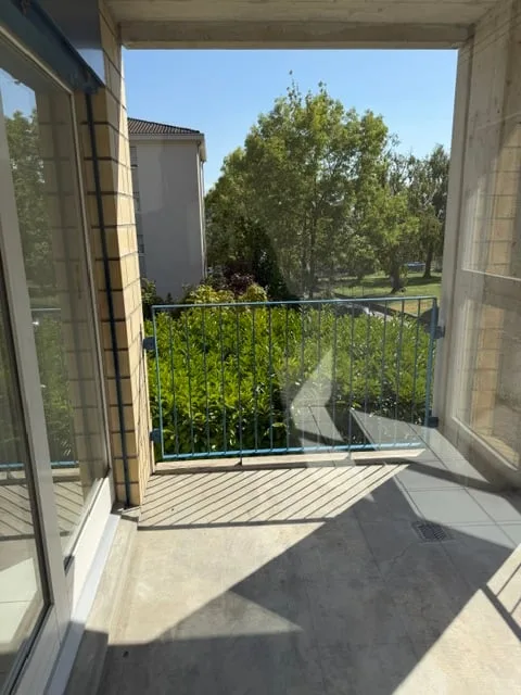 Appartamento 4.5 locali ristrutturato con balcone a CRESSIER – foto 18 di 20