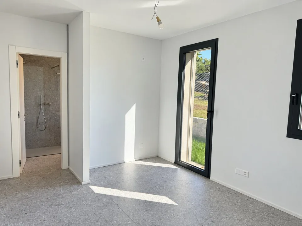 SORENGO: WOHNUNG MIT GARTEN, WENIGE SCHRITE VON LUGANO – Foto 9 von 12