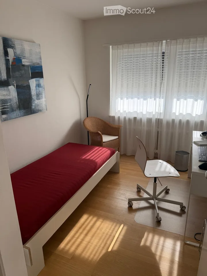 Möblierte 3.5 Zimmerwohnung in ruhigem Quartier – Foto 5 von 5