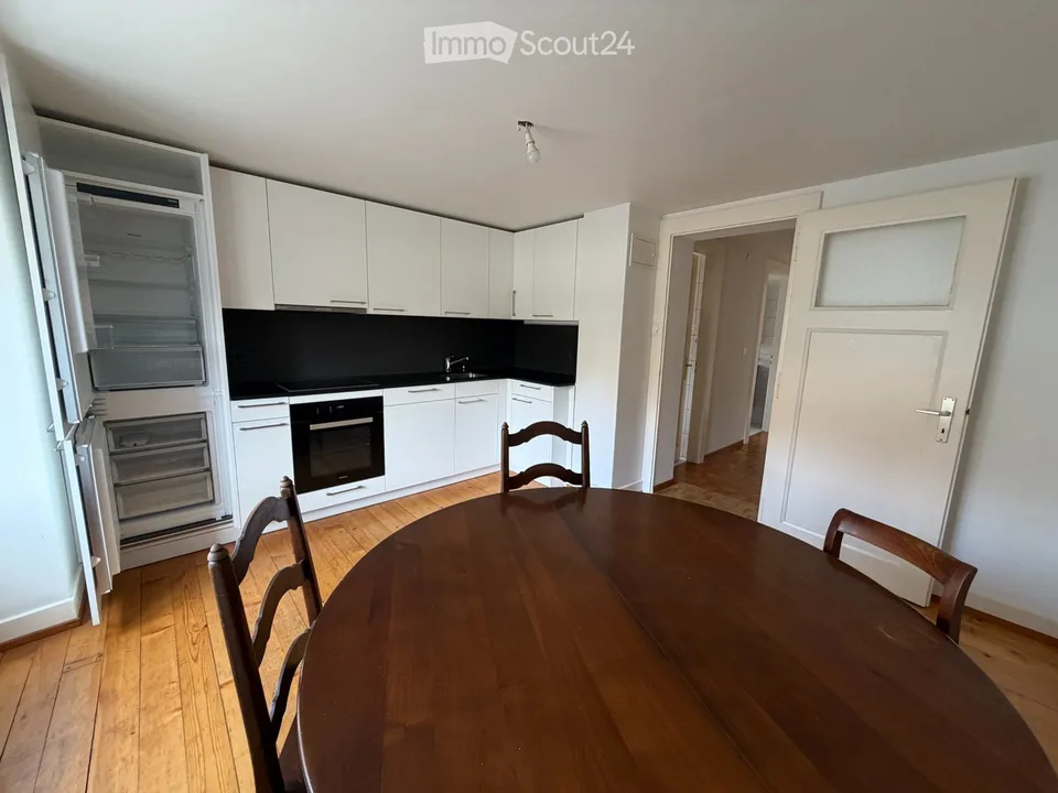Vaumarcus: schöne 2.5-Zimmer-Wohnung, hell und renoviert. – Foto 2 von 5