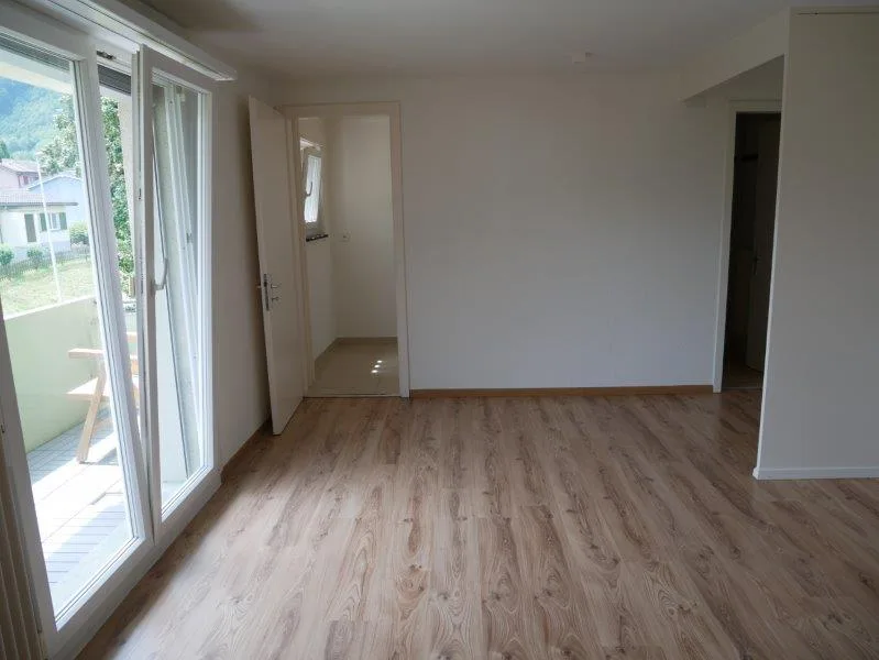 Helle 2-Zimmer-Wohnung mit Balkon und Bergblick in Bilten – Foto 9 von 9