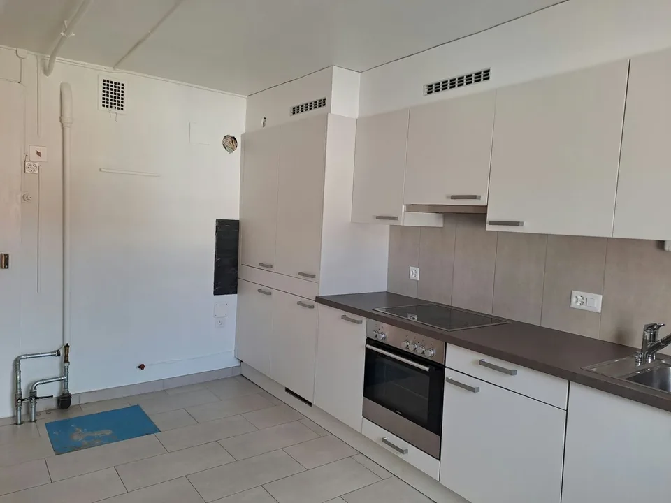 Wohnung mit 5 Zimmern in La Côte-aux-Fées – Foto 2 von 21