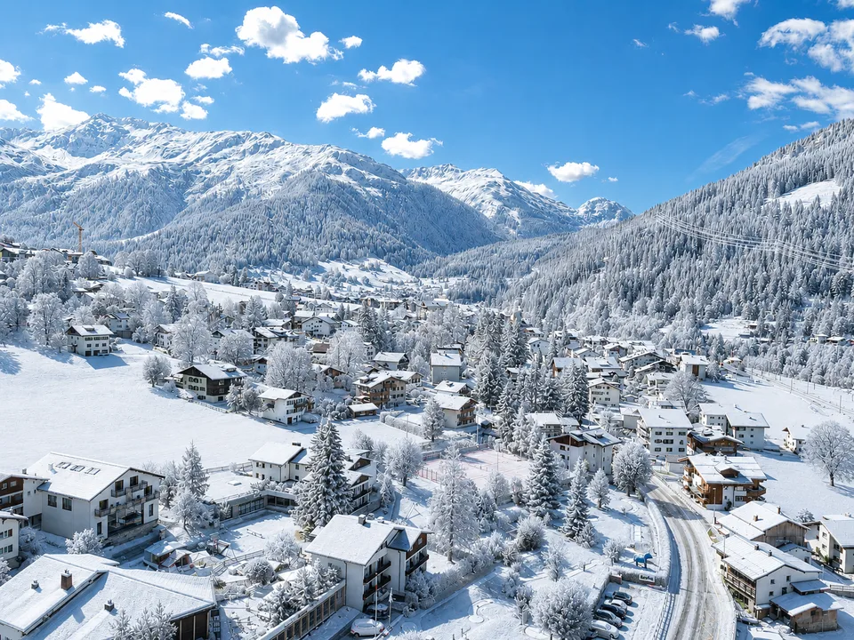 Appartement de 2,5 pièces stylé et entièrement meublé avec place assise dans le jardin à Klosters – photo 14 sur 14