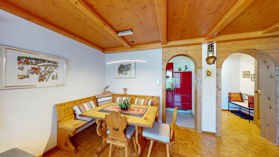 Appartement de 2,5 pièces stylé et entièrement meublé avec place assise dans le jardin à Klosters – photo 9 sur 14