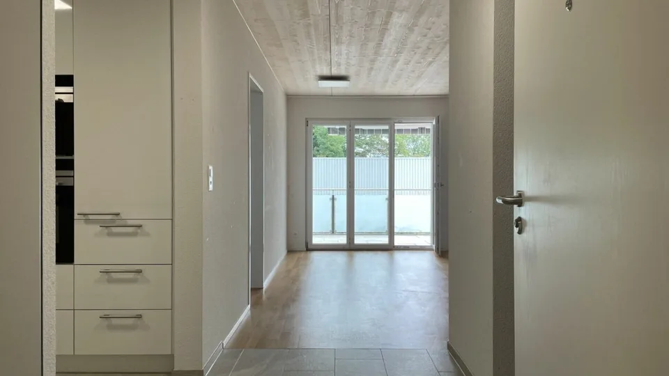 Appartamento moderno con grande terrazza – foto 2 di 8