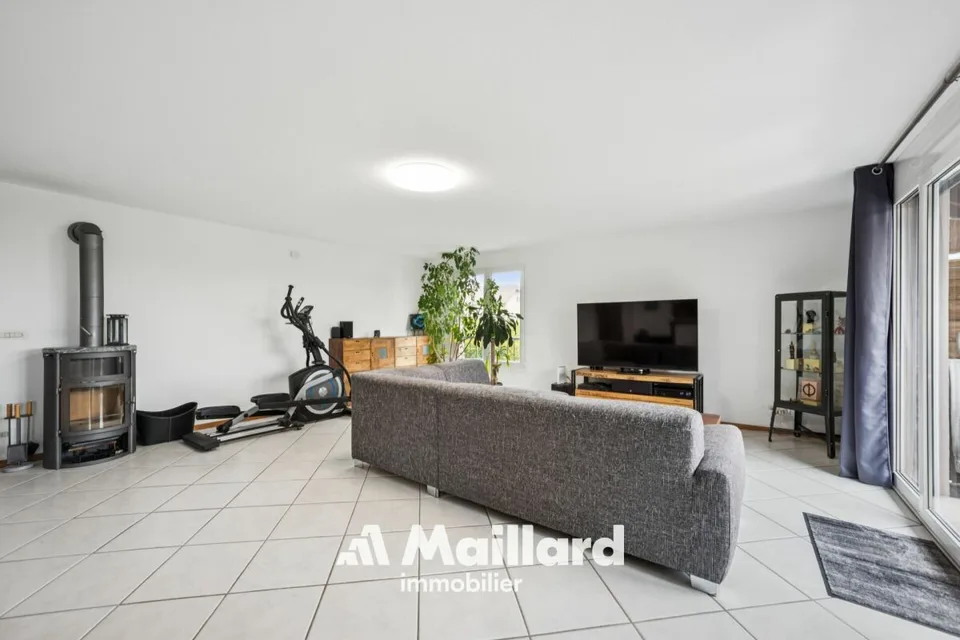 Spacieux appartement de 4.5 pièces avec vue sur le lac – photo 4 sur 15