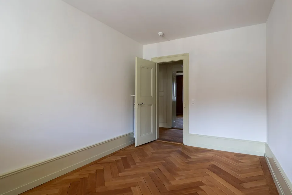 Bright 5-room office in an old building on Gutenbergstrasse, Bern – photo 5 of 17