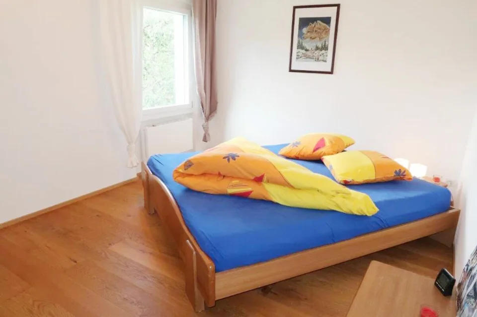 Appartement de 4 pièces et demi au rez-de-chaussée à Pitasch – photo 5 sur 8