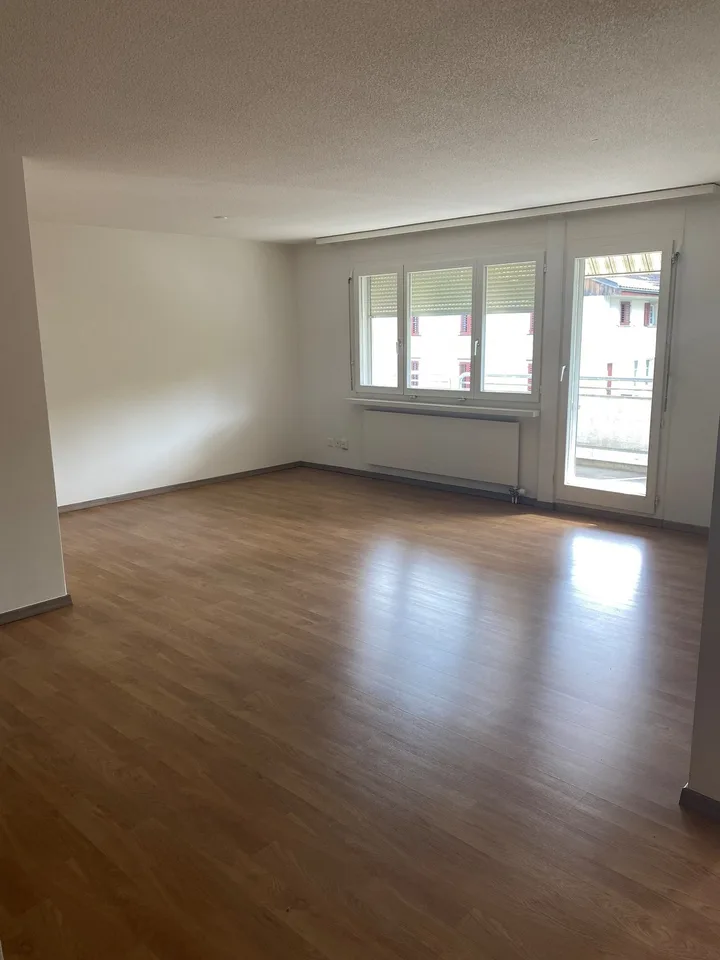 Schöne 2.5-Zimmerwohnung in Zürich-Witikon zu vermieten – Foto 2 von 7