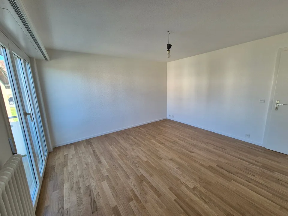 Appartamento nuovo di 4 locali con balcone a Bercher – foto 3 di 11