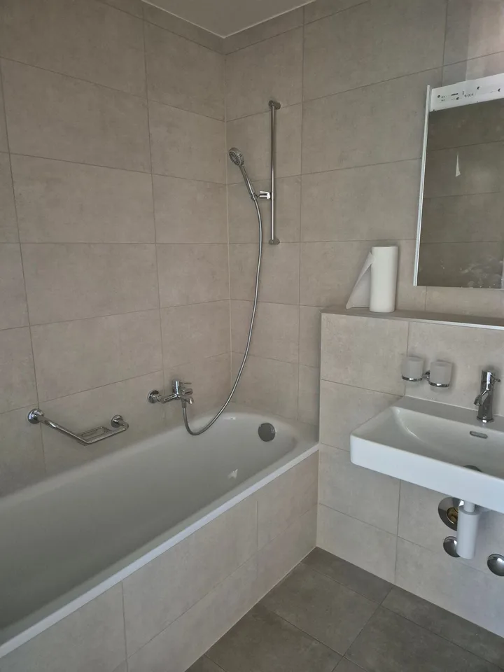 Appartamento nuovo di 4 locali con balcone a Bercher – foto 9 di 11