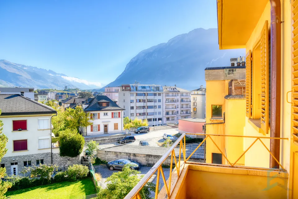 A LOUER Appartement de 2 ½ pièces avec balcon au centre-ville – foto 10 di 13