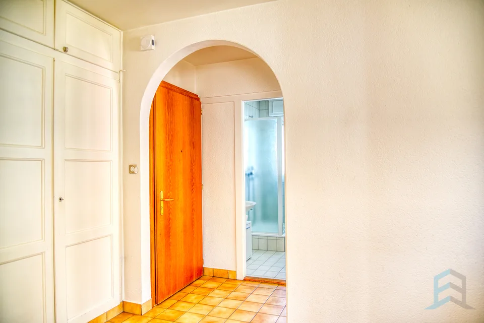 A LOUER Appartement de 2 ½ pièces avec balcon au centre-ville – foto 2 di 13