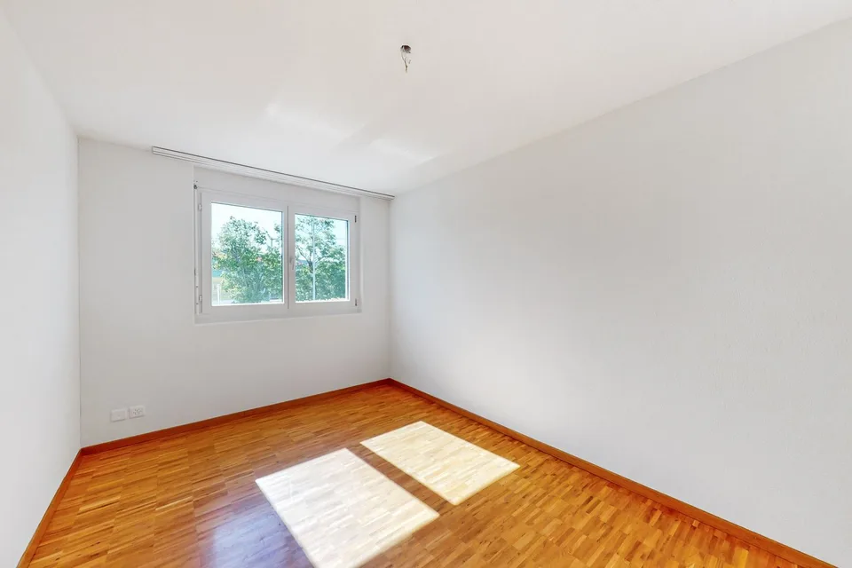 Ampio e moderno appartamento familiare a Niederhasli – foto 5 di 9