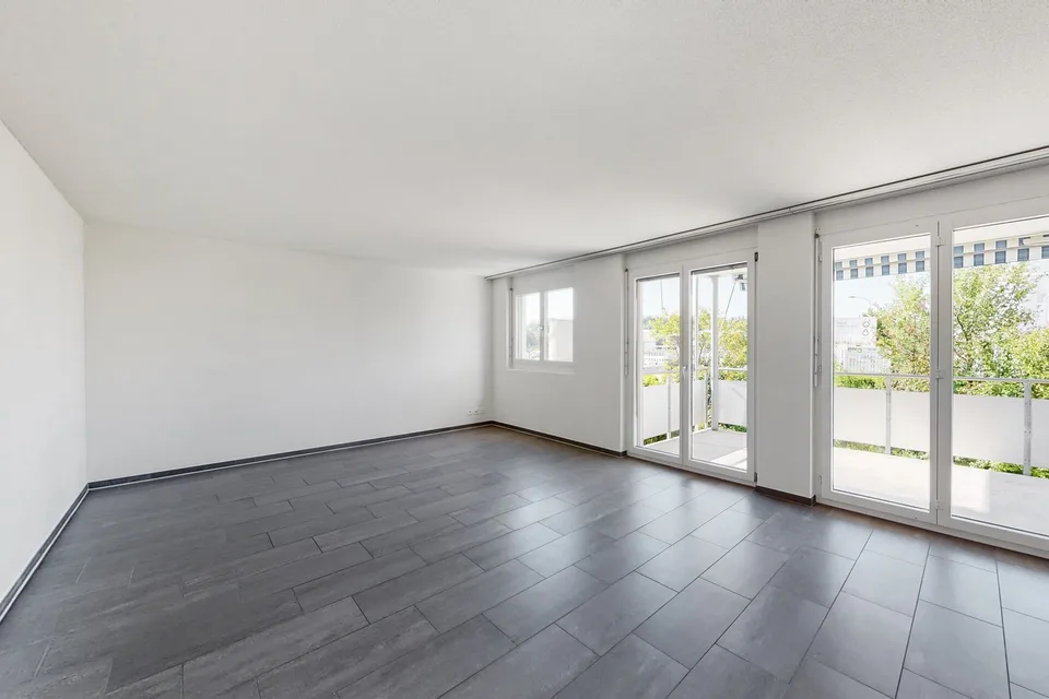 Ampio e moderno appartamento familiare a Niederhasli – foto 4 di 9